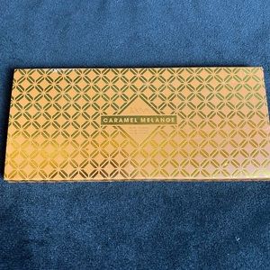 New. Zoeva caramel Melange